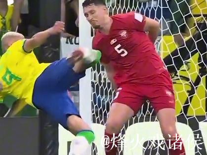 大力出奇迹!美国初中生后场完成极限绝杀,这球可以吹一辈子! 大力出奇迹!美国初中生后场完成极限绝杀,这球可以吹一辈子!