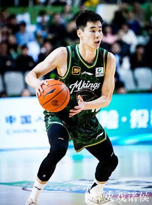 林崴17分郭昊文13+6+7 同曦力克青岛止连败 林崴17分郭昊文13+6+7 同曦力克青岛止连败